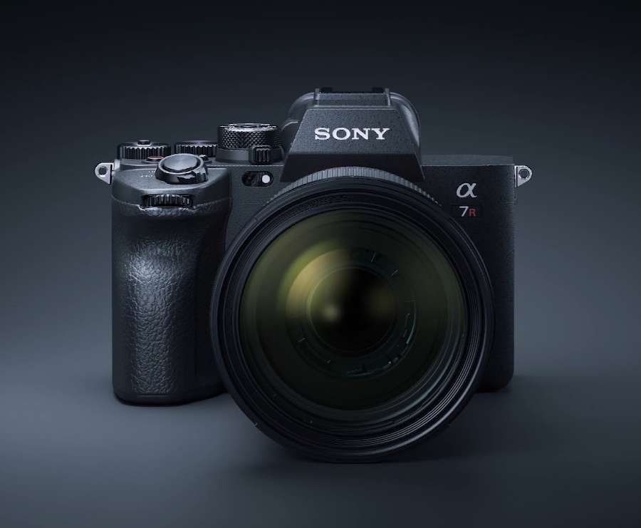 Sony A7R V vs. A7R IV Specifications Comparison